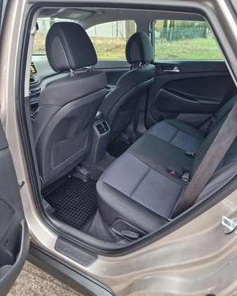 Hyundai Tucson cena 66420 przebieg: 150000, rok produkcji 2016 z Wolsztyn małe 106
